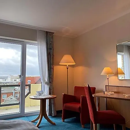 Kachelot Hotell 3*